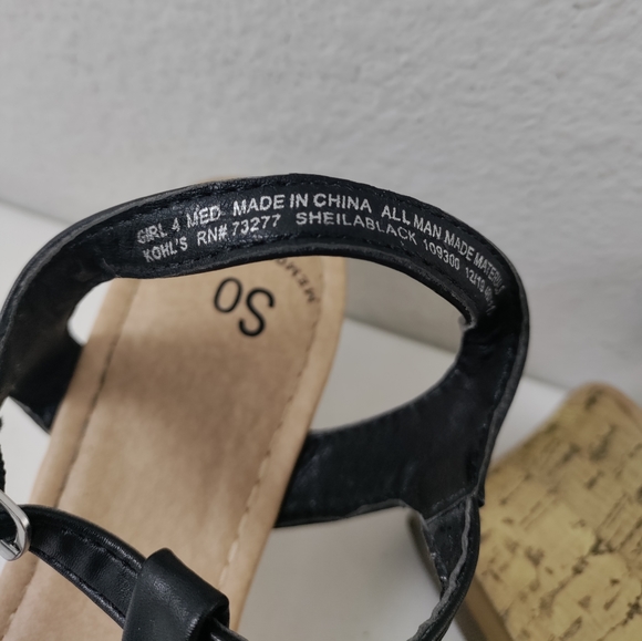 💥FINAL PRICE💥 SO Girls Black Memory Foam Open Toe Sandals Size 4 - Picture 6 of 6